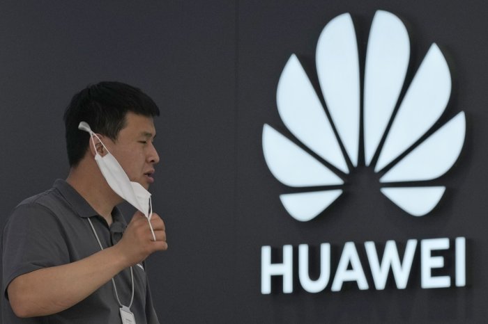Huawei use dubious tactics steal tech secrets