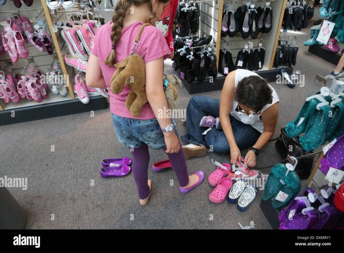 App try shoes and walk around ar
